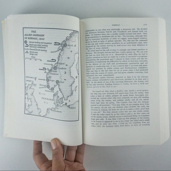 2/$25 - Memoirs of the Second World War by Winston S. Churchill - Picture 6 of 12